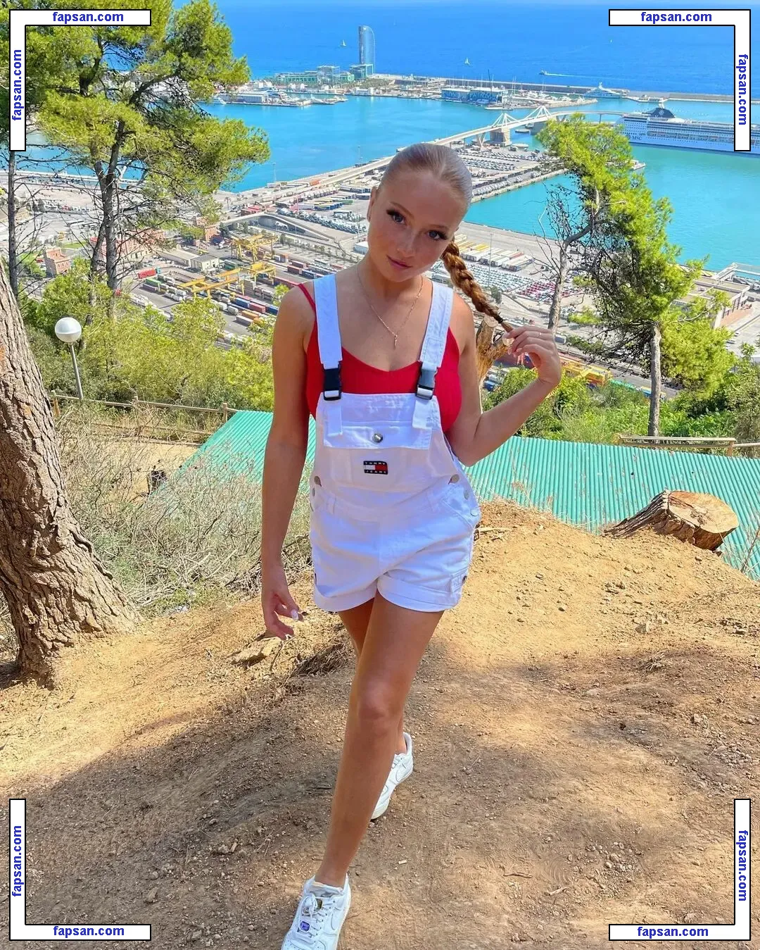 Ilonaaln nude photo #0142 from OnlyFans