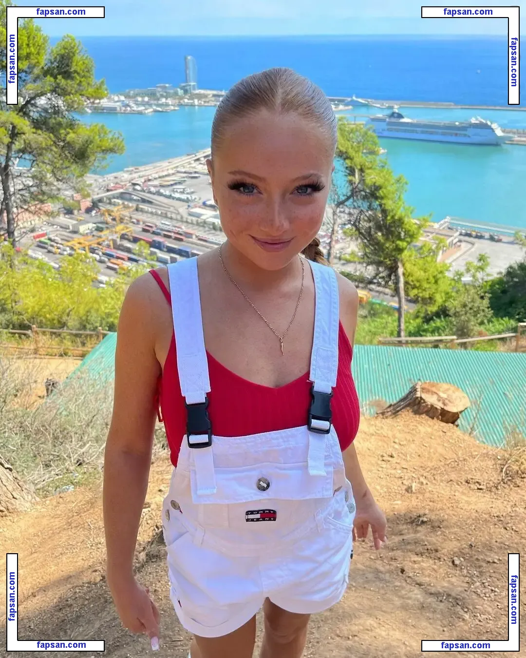 Ilonaaln nude photo #0146 from OnlyFans