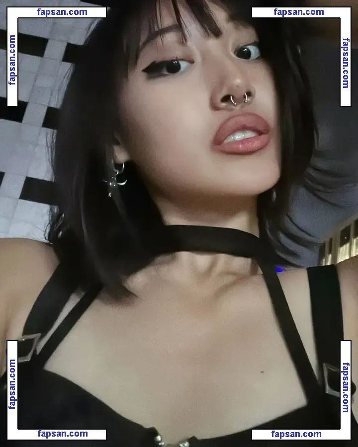 ilovekrobus nude photo #0002 from OnlyFans