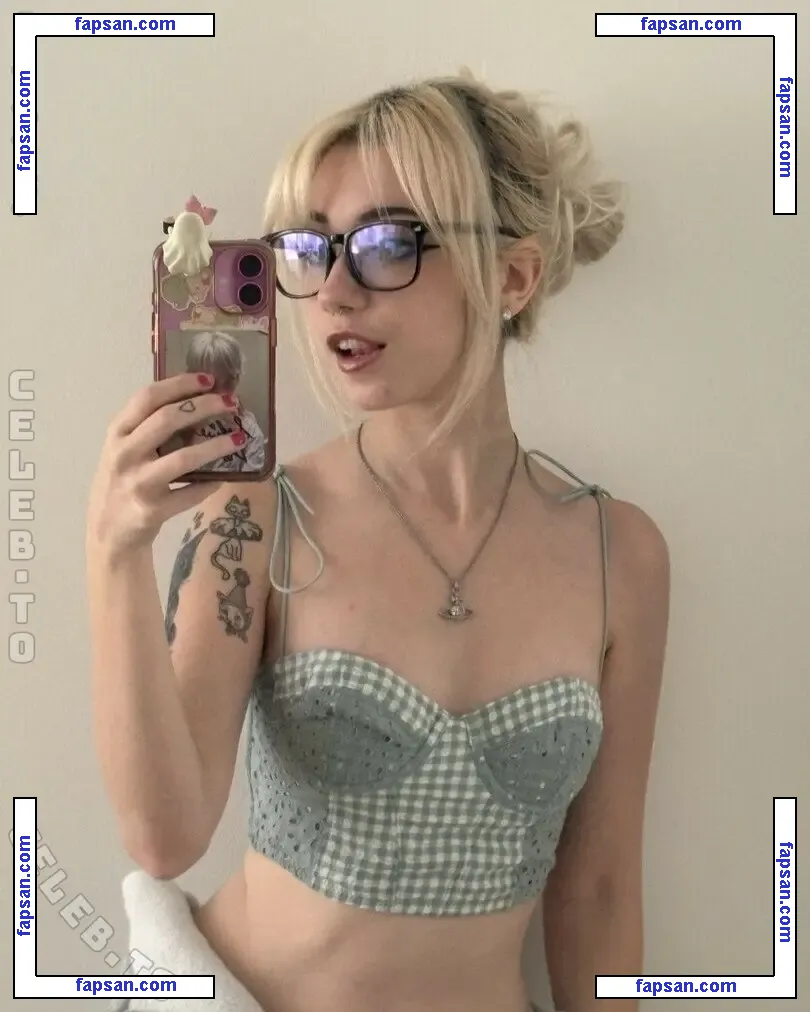 Iluvmeww nude photo #0386 from OnlyFans