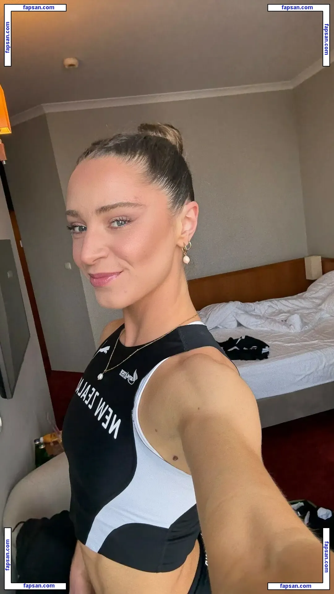 Imogen Ayris голая фото #0008 с Онлифанс