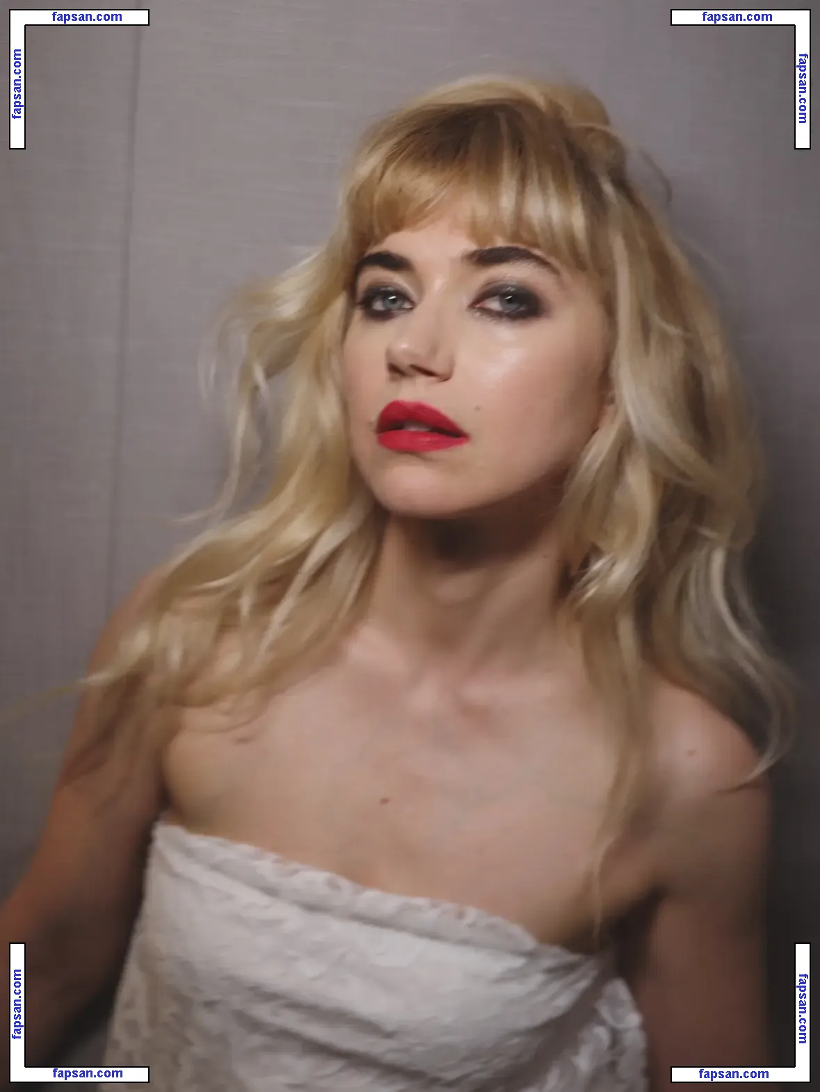 Imogen Poots nude photo #0168 from OnlyFans