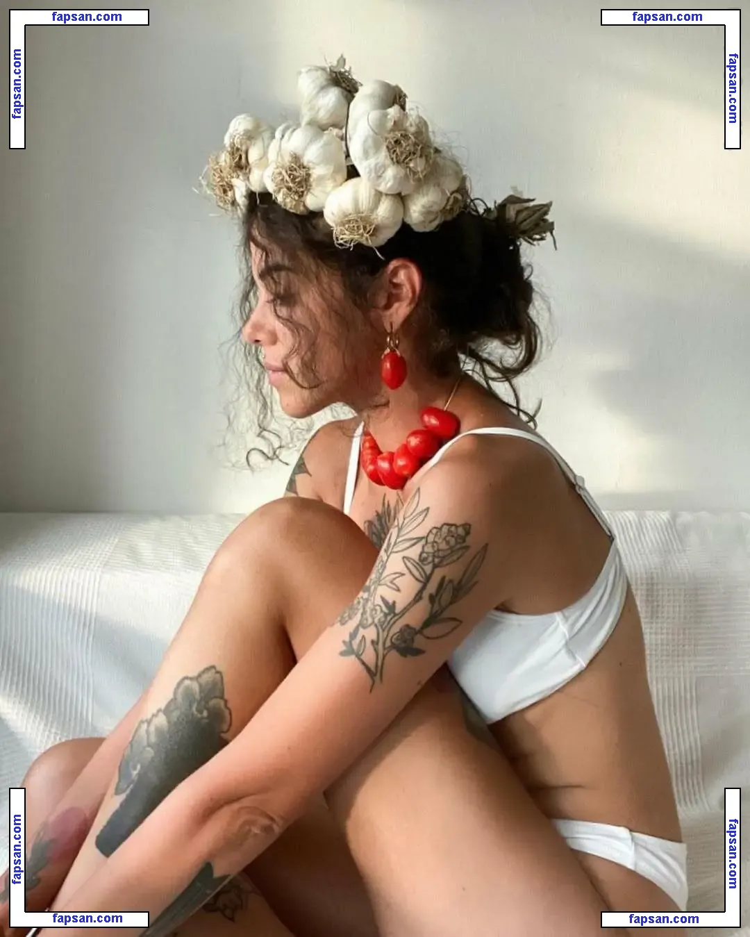 Imponderabile nude photo #0012 from OnlyFans