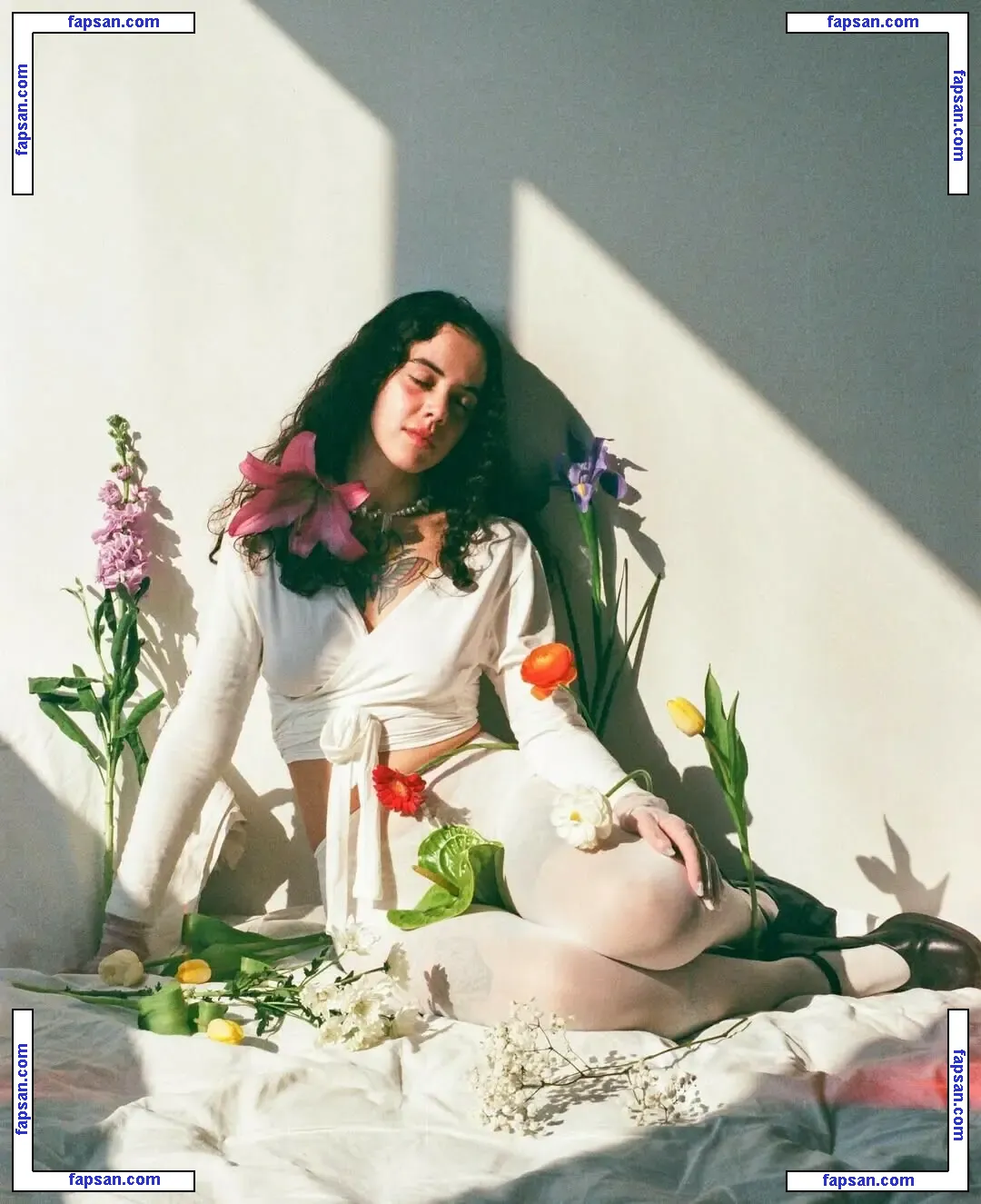 Imponderabile nude photo #0030 from OnlyFans