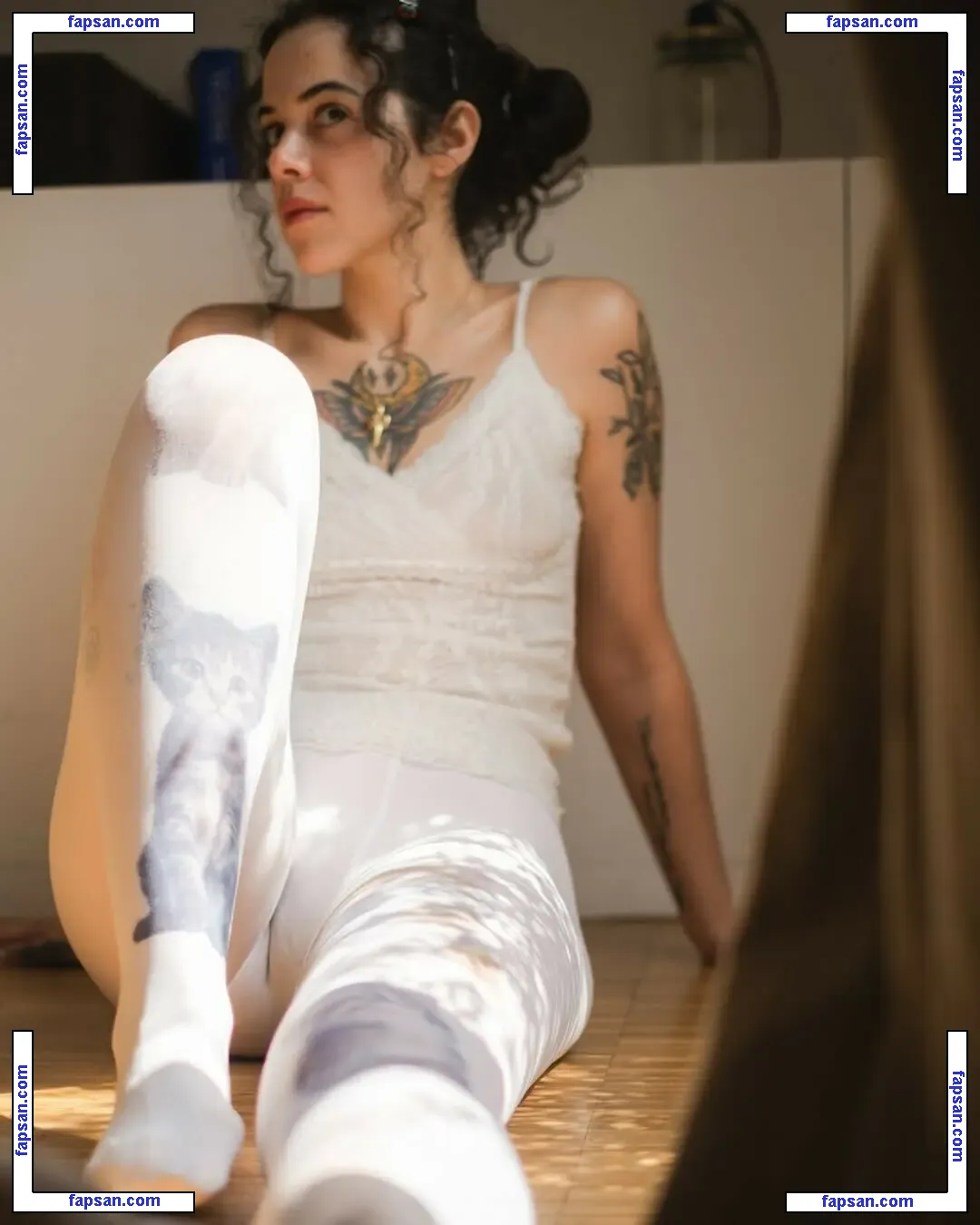 Imponderabile nude photo #0037 from OnlyFans