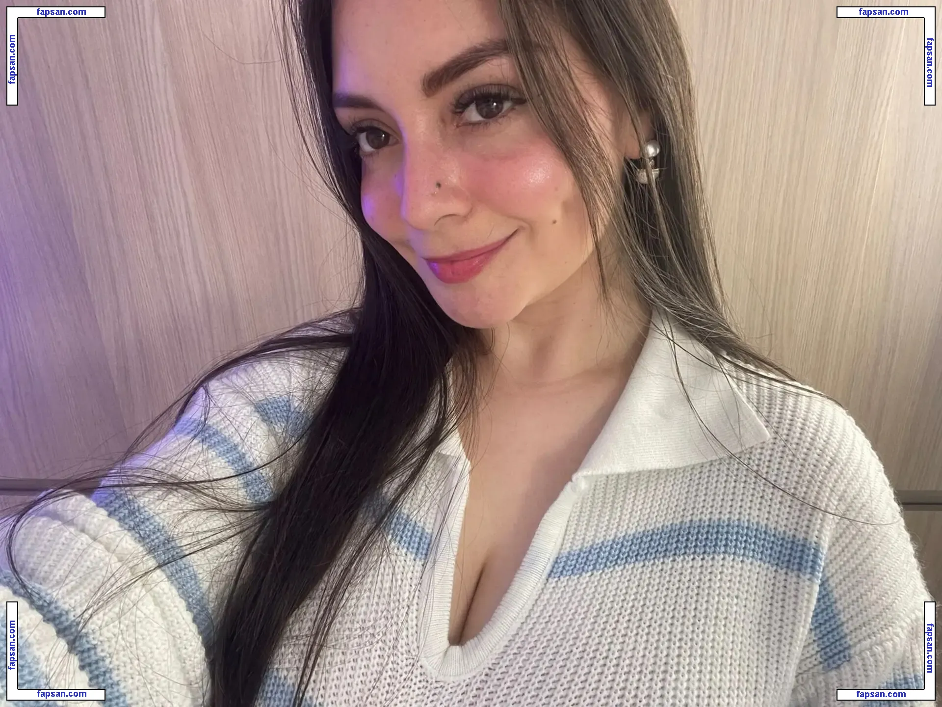 imsofia___ голая фото #0003 с Онлифанс