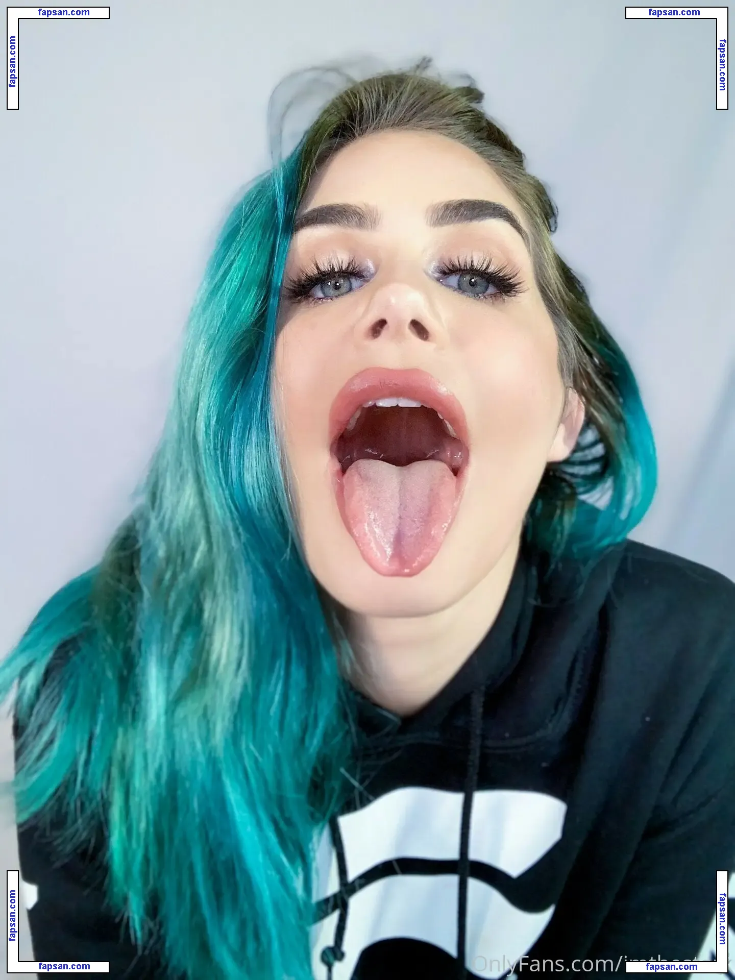 ImTheStark nude photo #0014 from OnlyFans