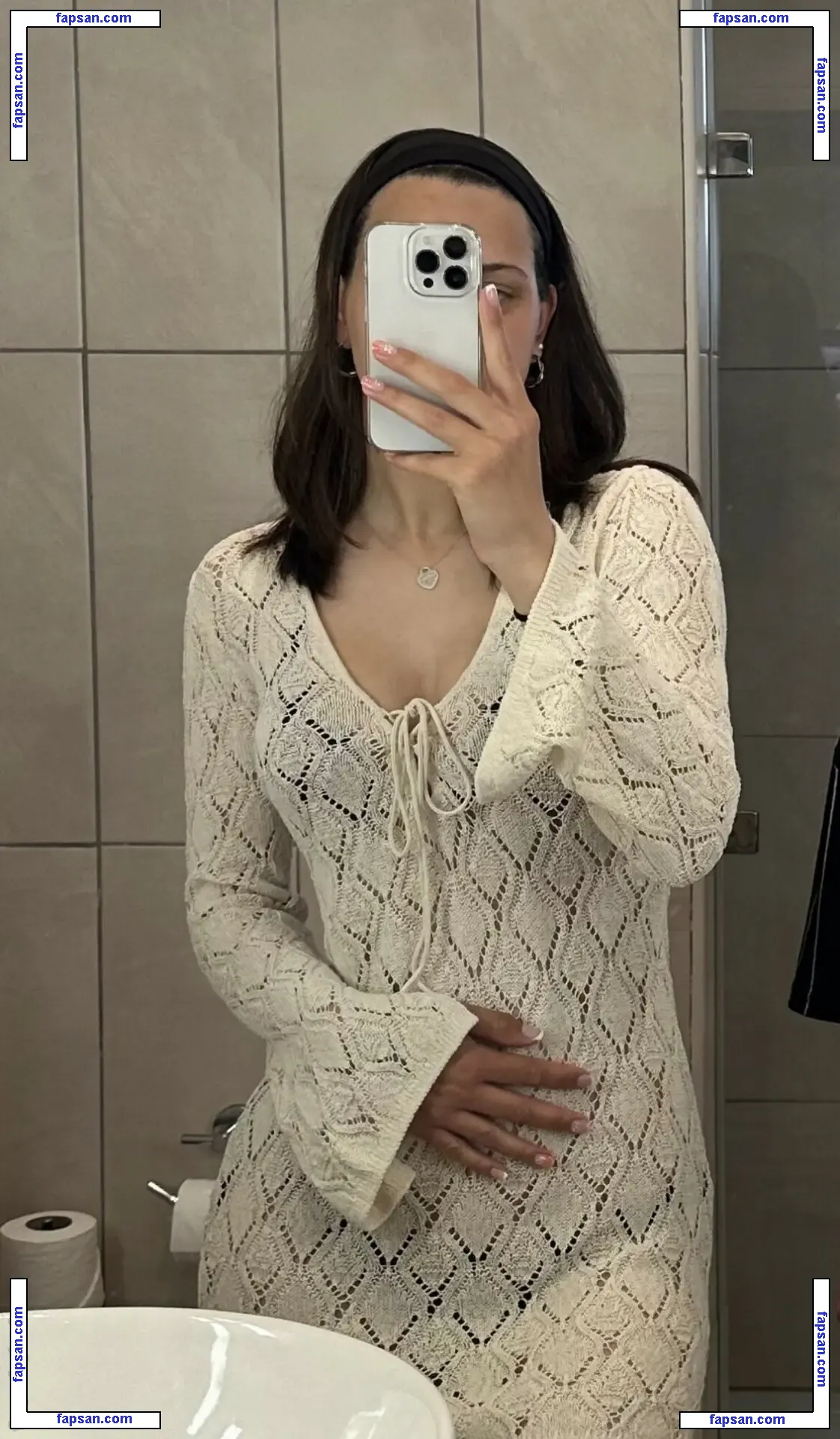 Ina.fross nude photo #0002 from OnlyFans
