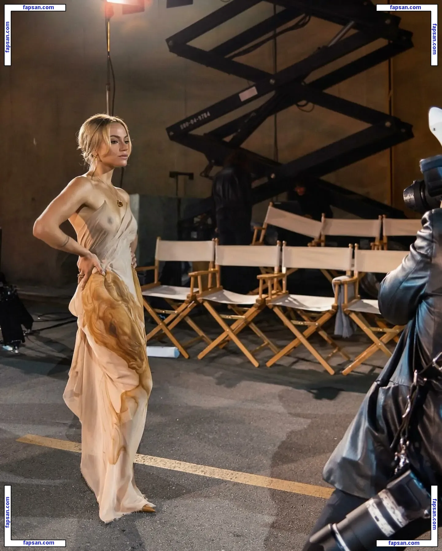 Inanna Sarkis голая фото #0138 с Онлифанс