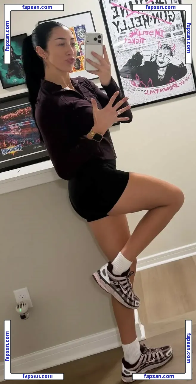 Indi Hartwell nude photo #0179 from OnlyFans