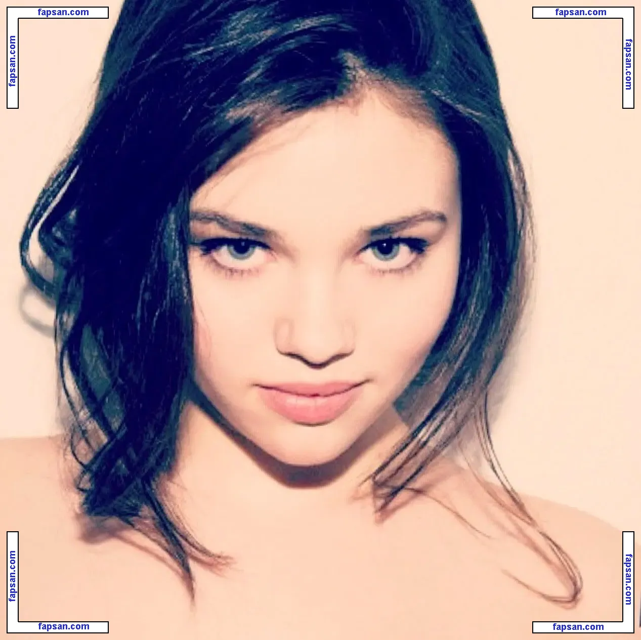 India Eisley nude photo #0017 from OnlyFans