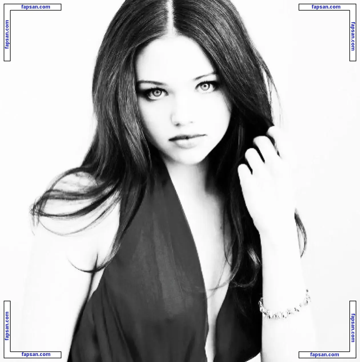 India Eisley nude photo #0023 from OnlyFans