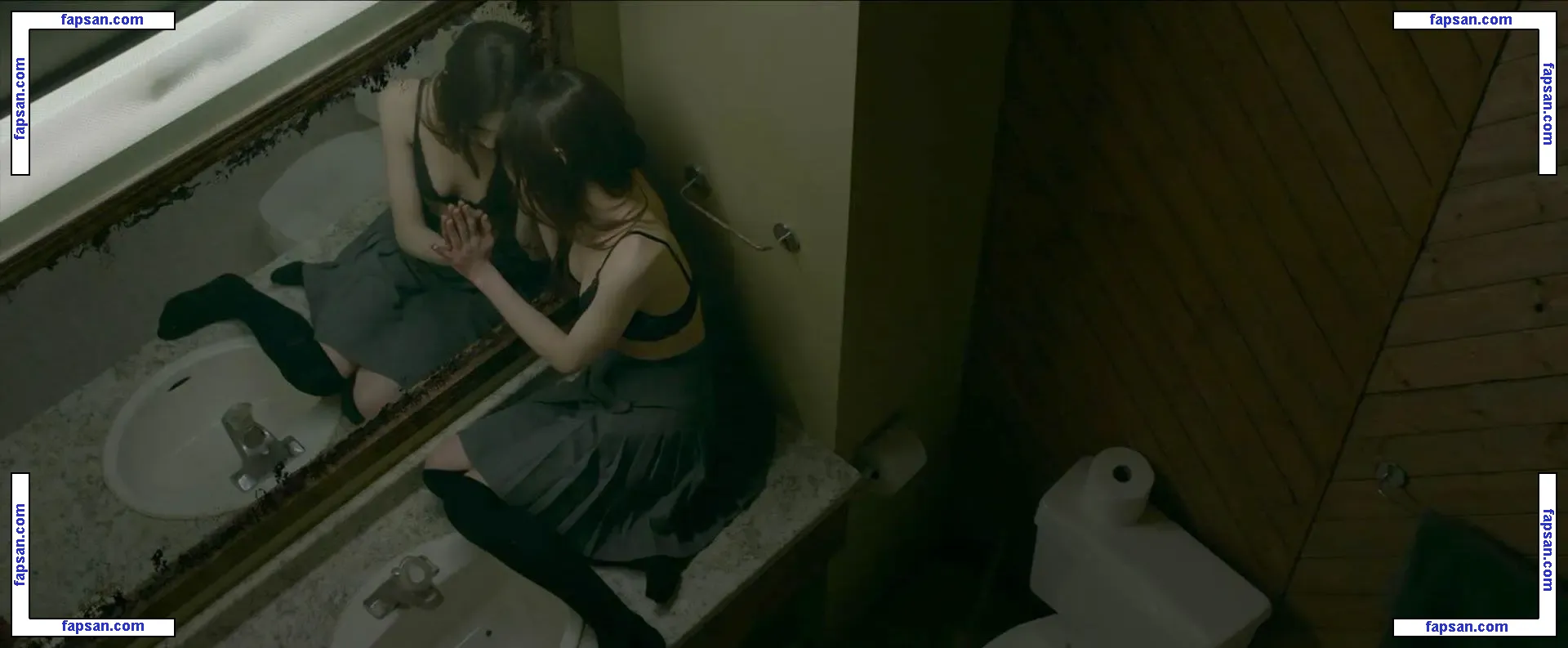 India Eisley nude photo #0071 from OnlyFans