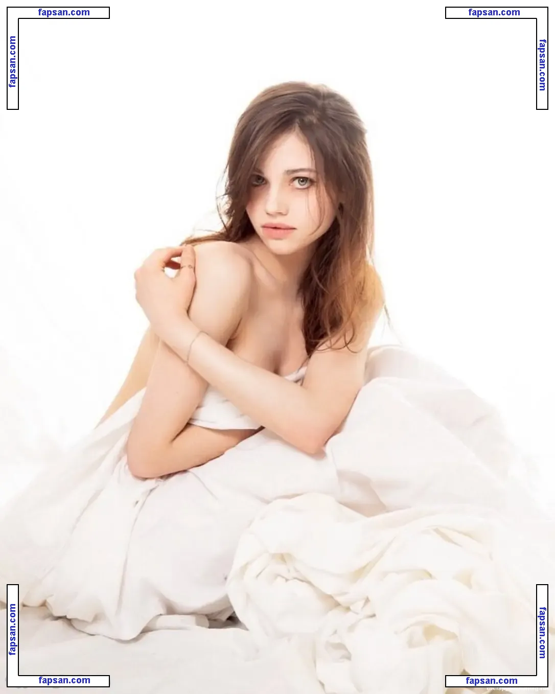 India Eisley nude photo #0126 from OnlyFans