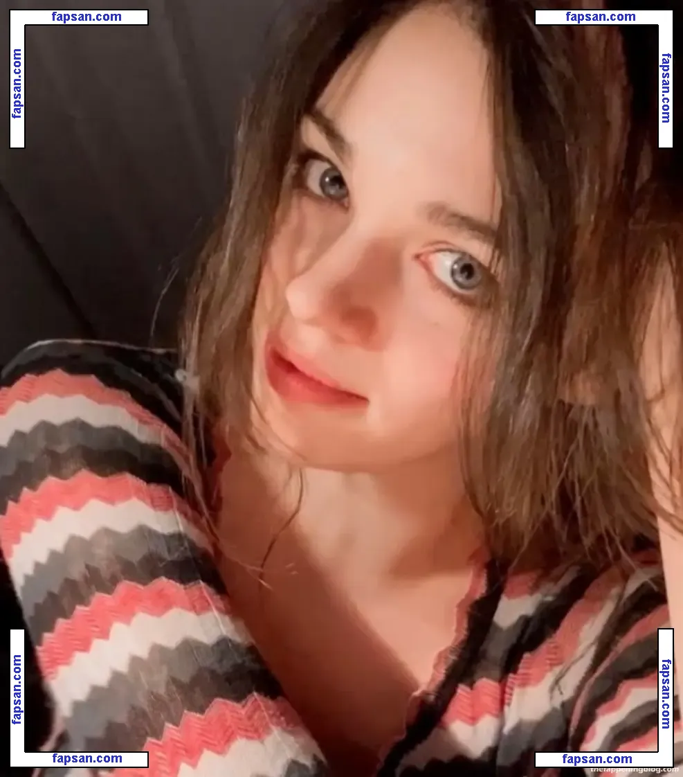 India Eisley nude photo #0128 from OnlyFans
