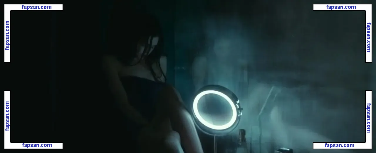 India Eisley nude photo #0133 from OnlyFans