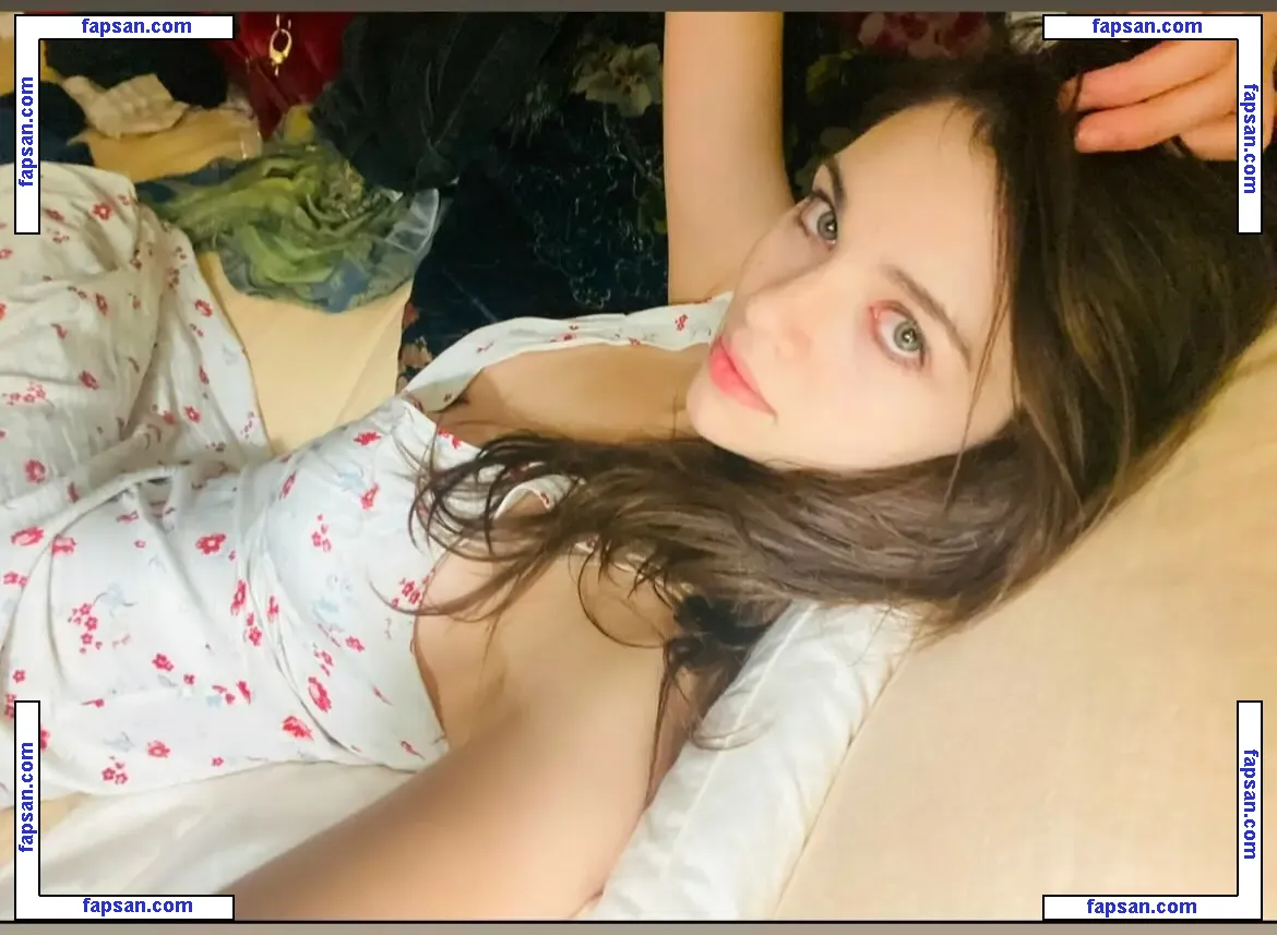 India Eisley nude photo #0161 from OnlyFans