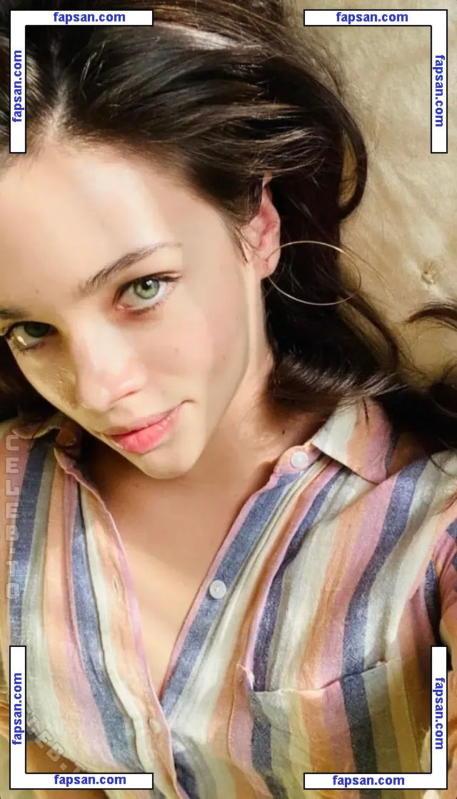 India Eisley голая фото #0163 с Онлифанс