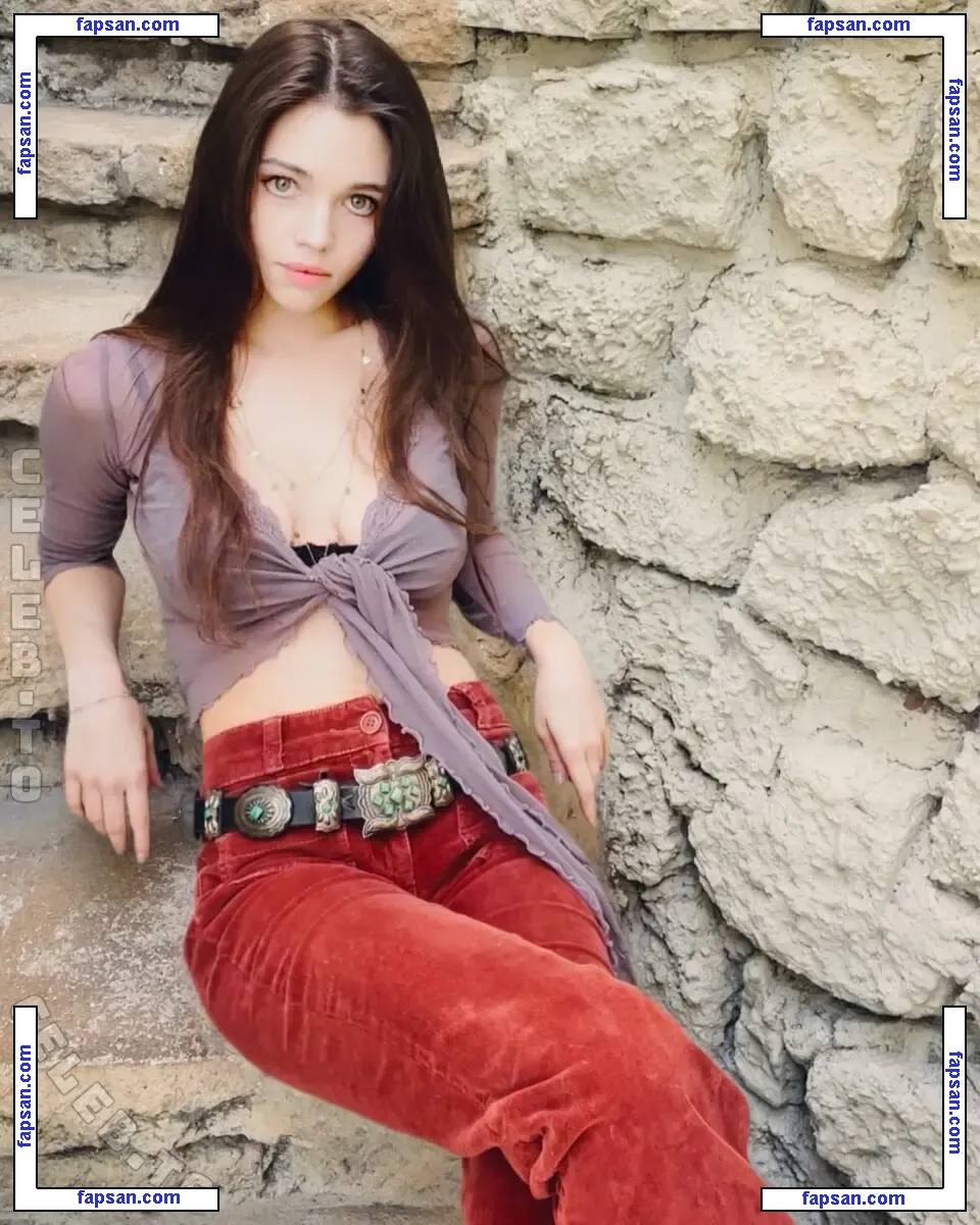 India Eisley голая фото #0165 с Онлифанс