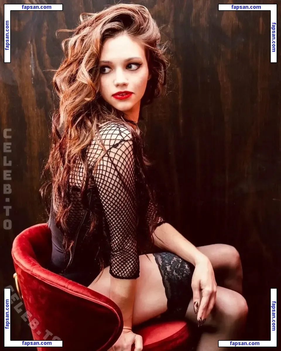 India Eisley голая фото #0170 с Онлифанс