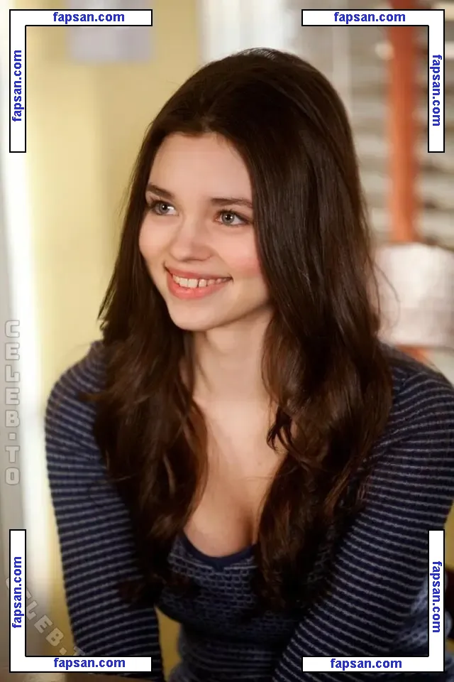 India Eisley nude photo #0173 from OnlyFans