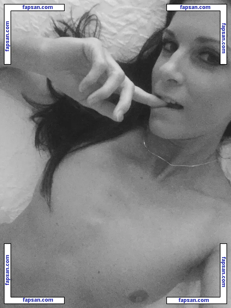 India Summer голая фото #0257 с Онлифанс