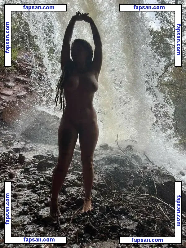 Indica Flower голая фото #0376 с Онлифанс