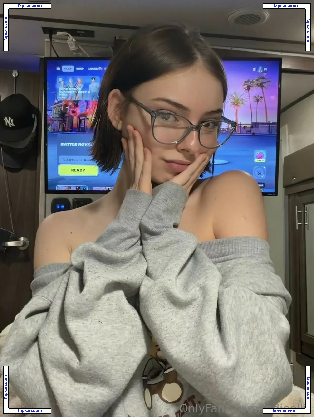 indieellis nude photo #0003 from OnlyFans