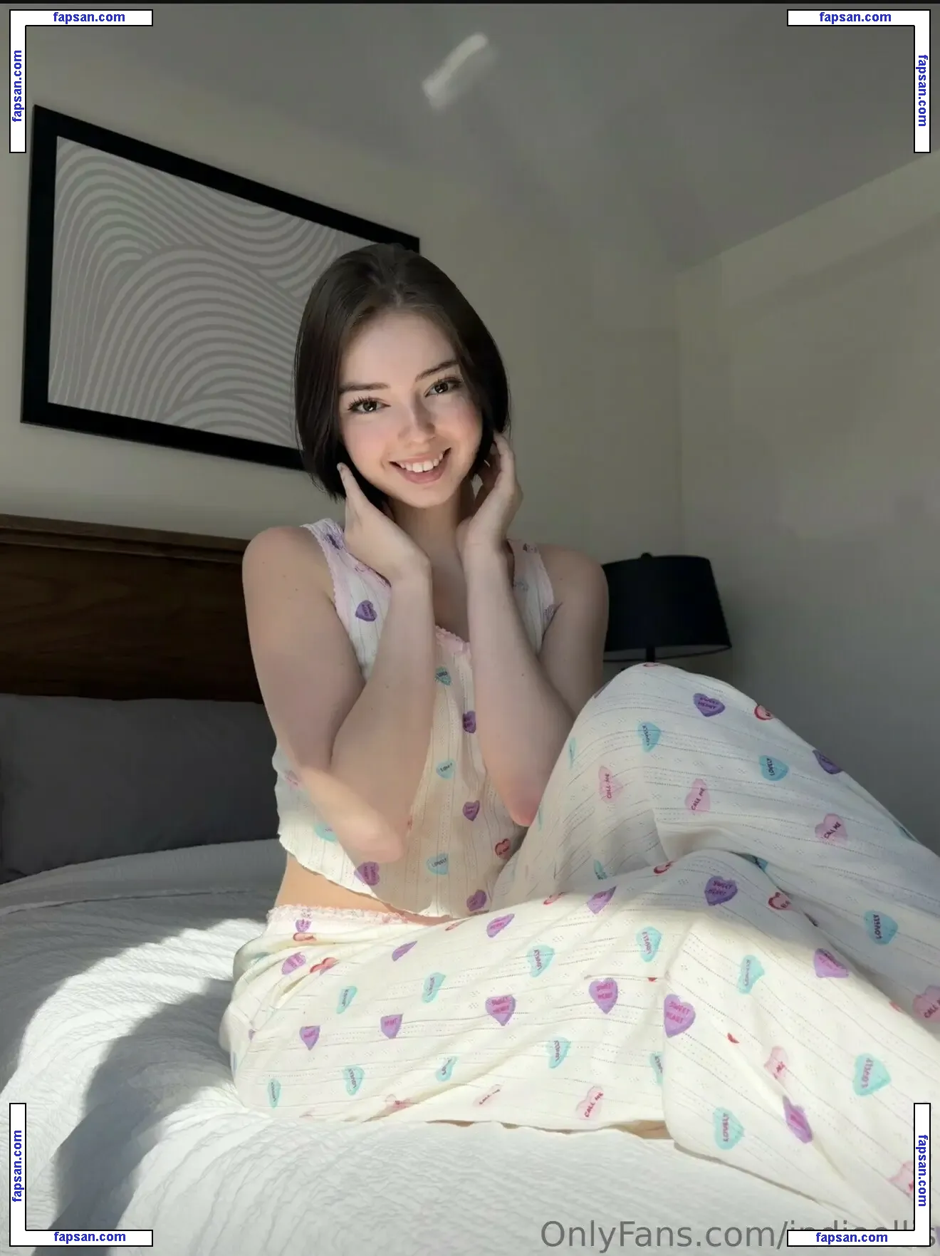 indieellis голая фото #0015 с Онлифанс