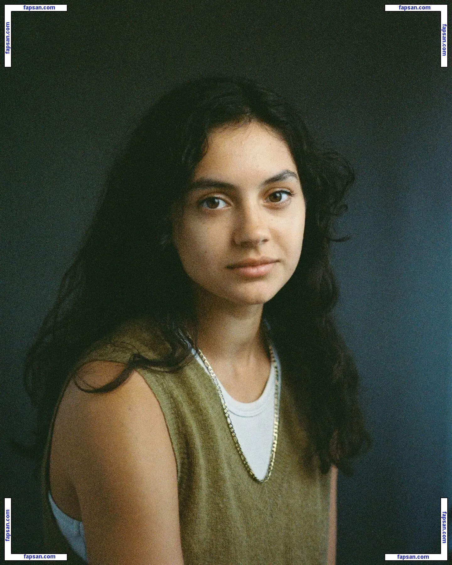 Indy Lewis голая фото #0004 с Онлифанс