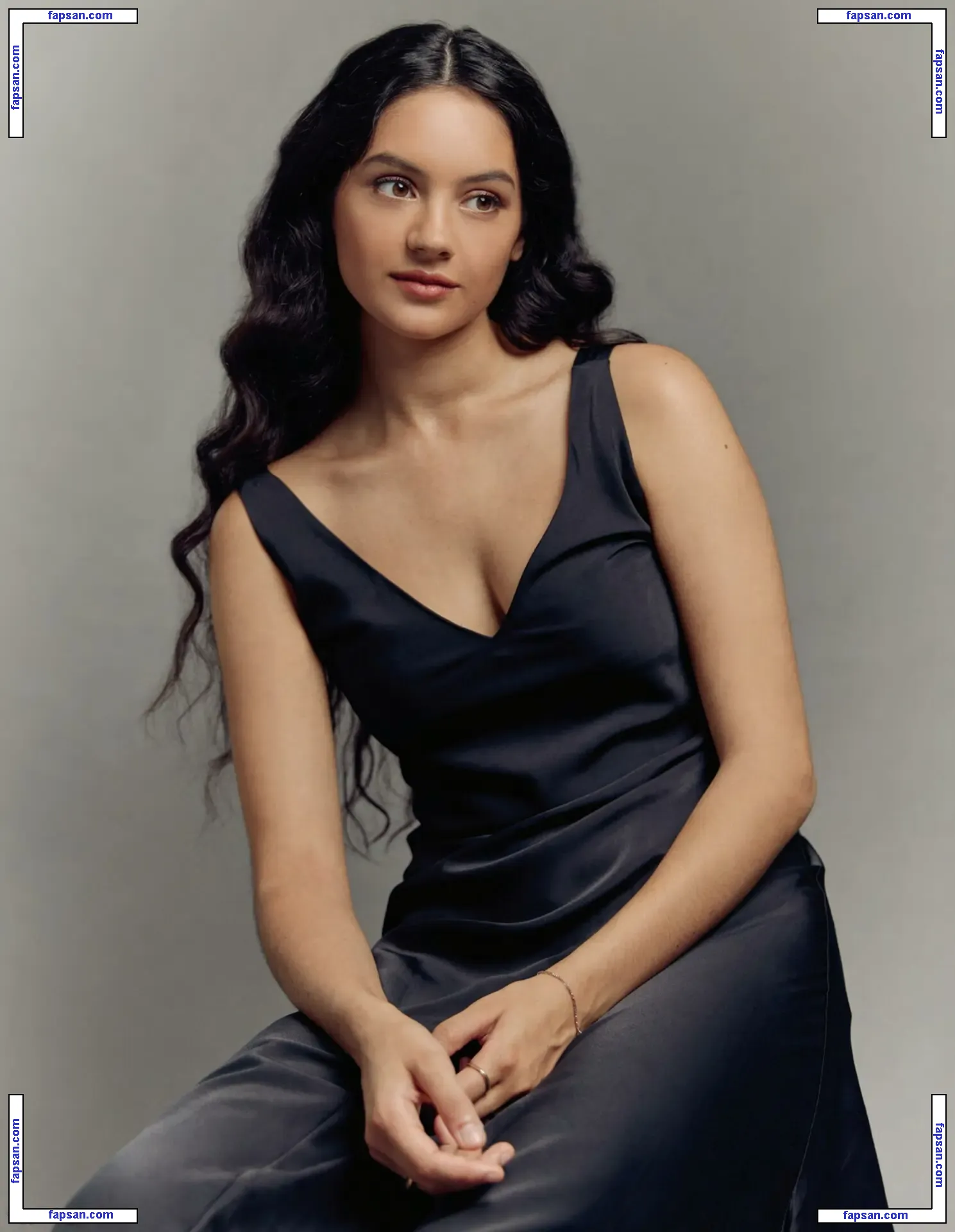 Indy Lewis голая фото #0005 с Онлифанс