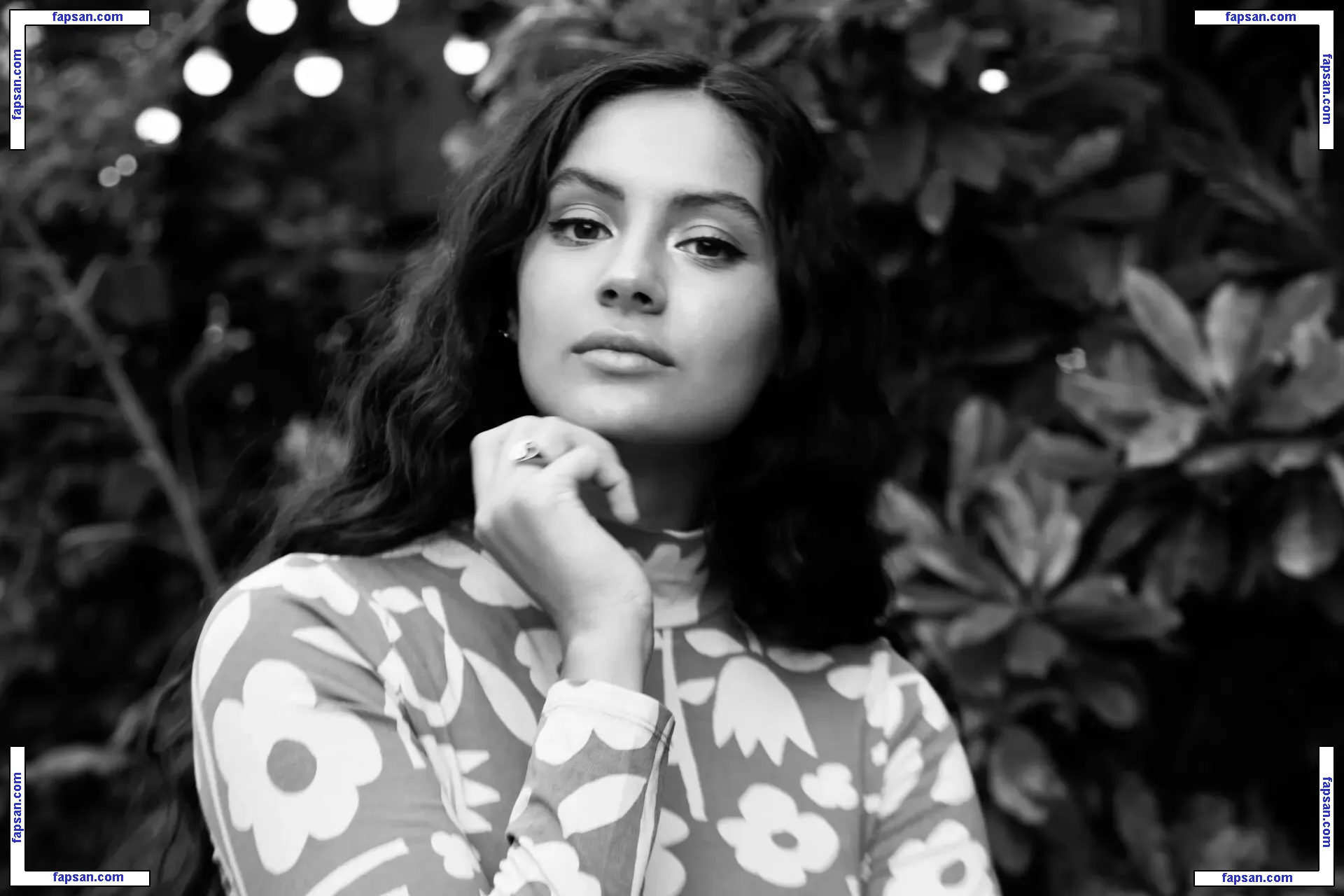 Indy Lewis голая фото #0010 с Онлифанс