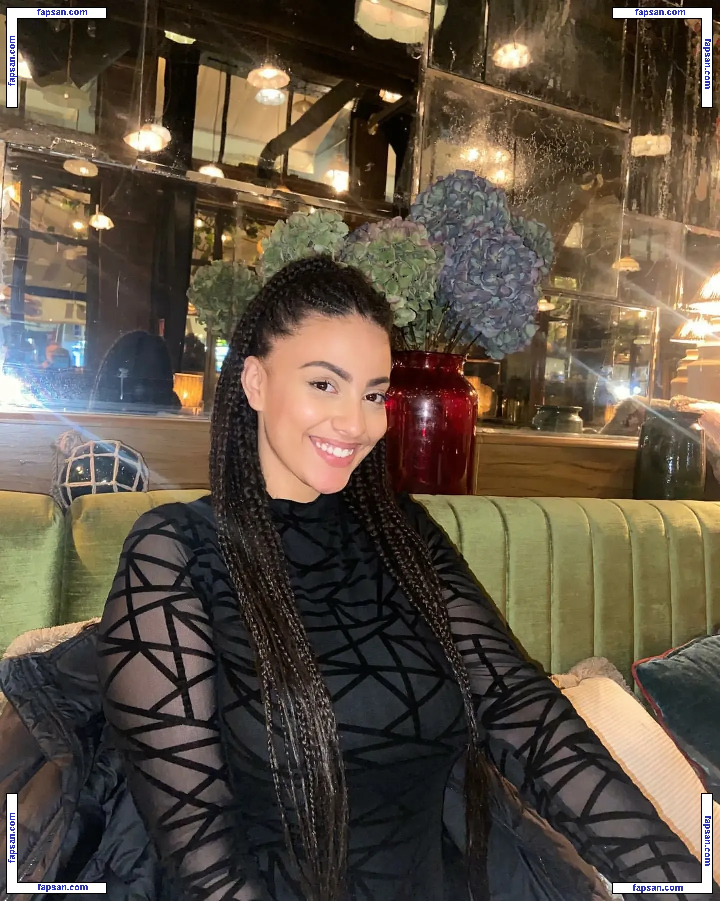 Ines Curly nude photo #0014 from OnlyFans