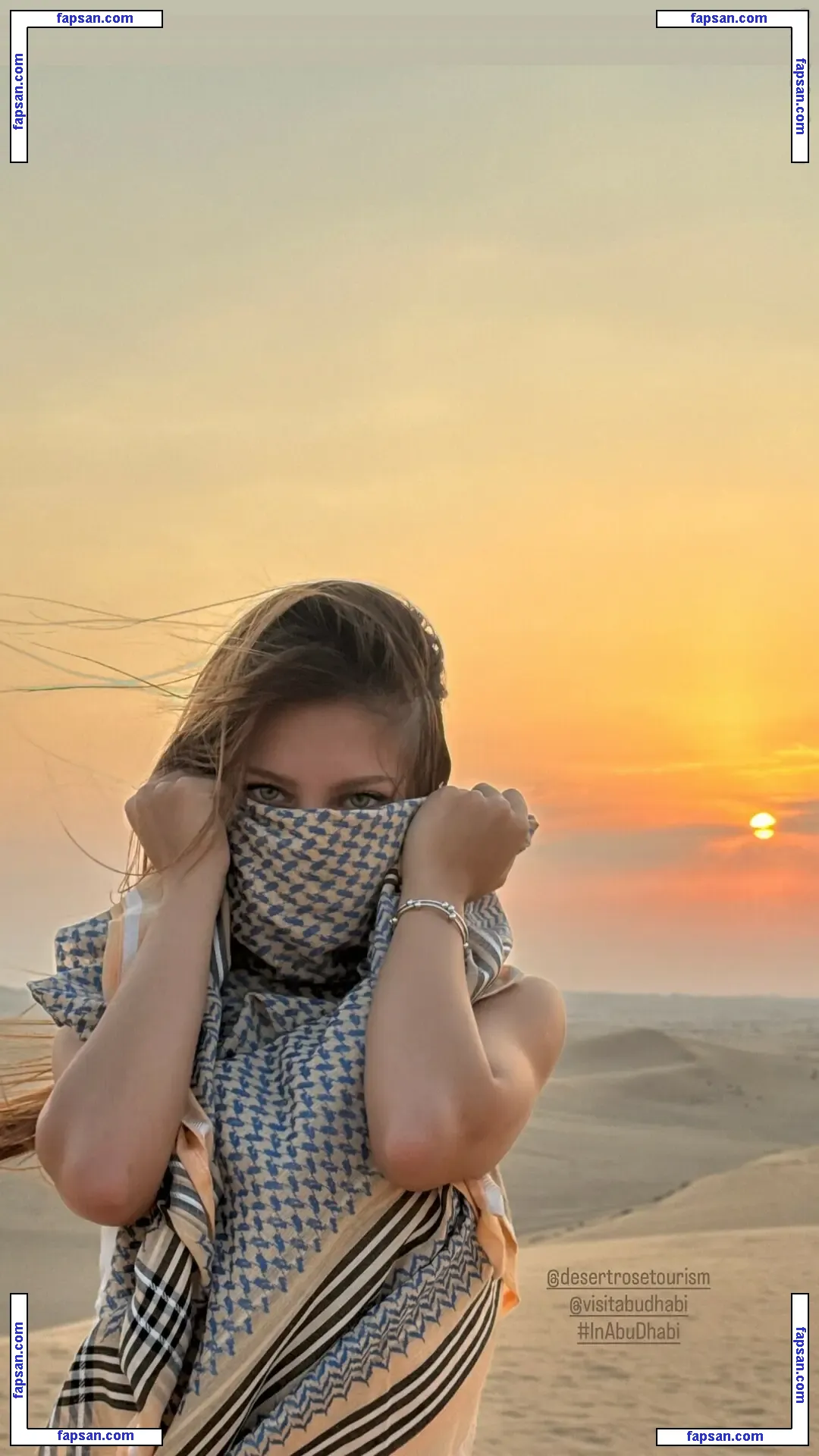 influesii753 голая фото #0013 с Онлифанс