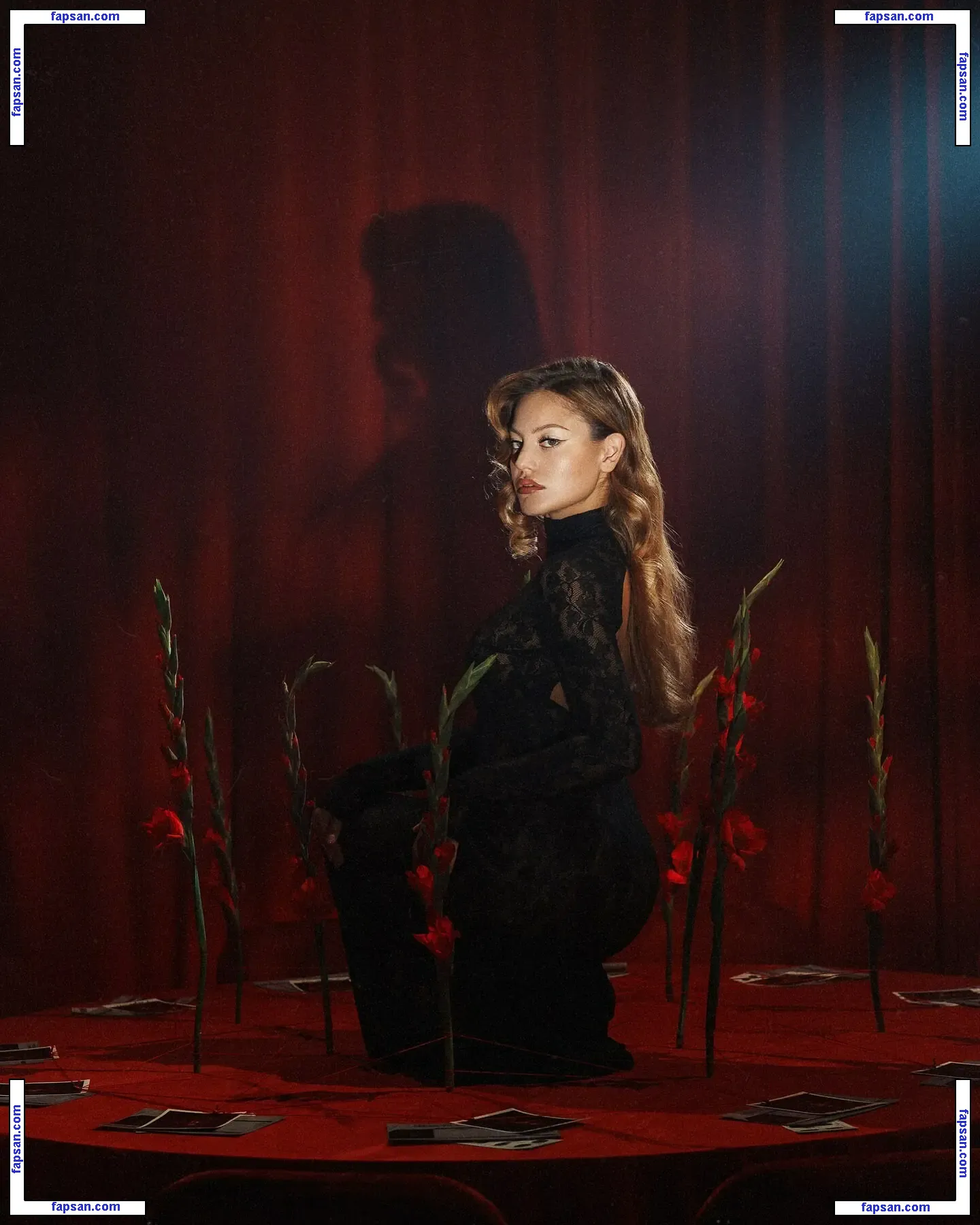 influesii753 голая фото #0014 с Онлифанс