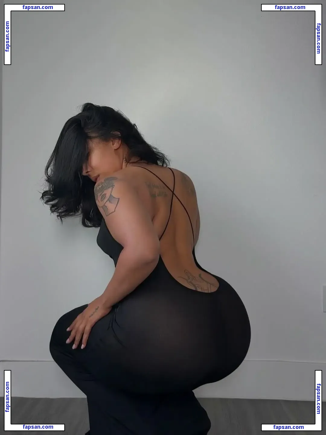 inherbedroomm голая фото #0011 с Онлифанс