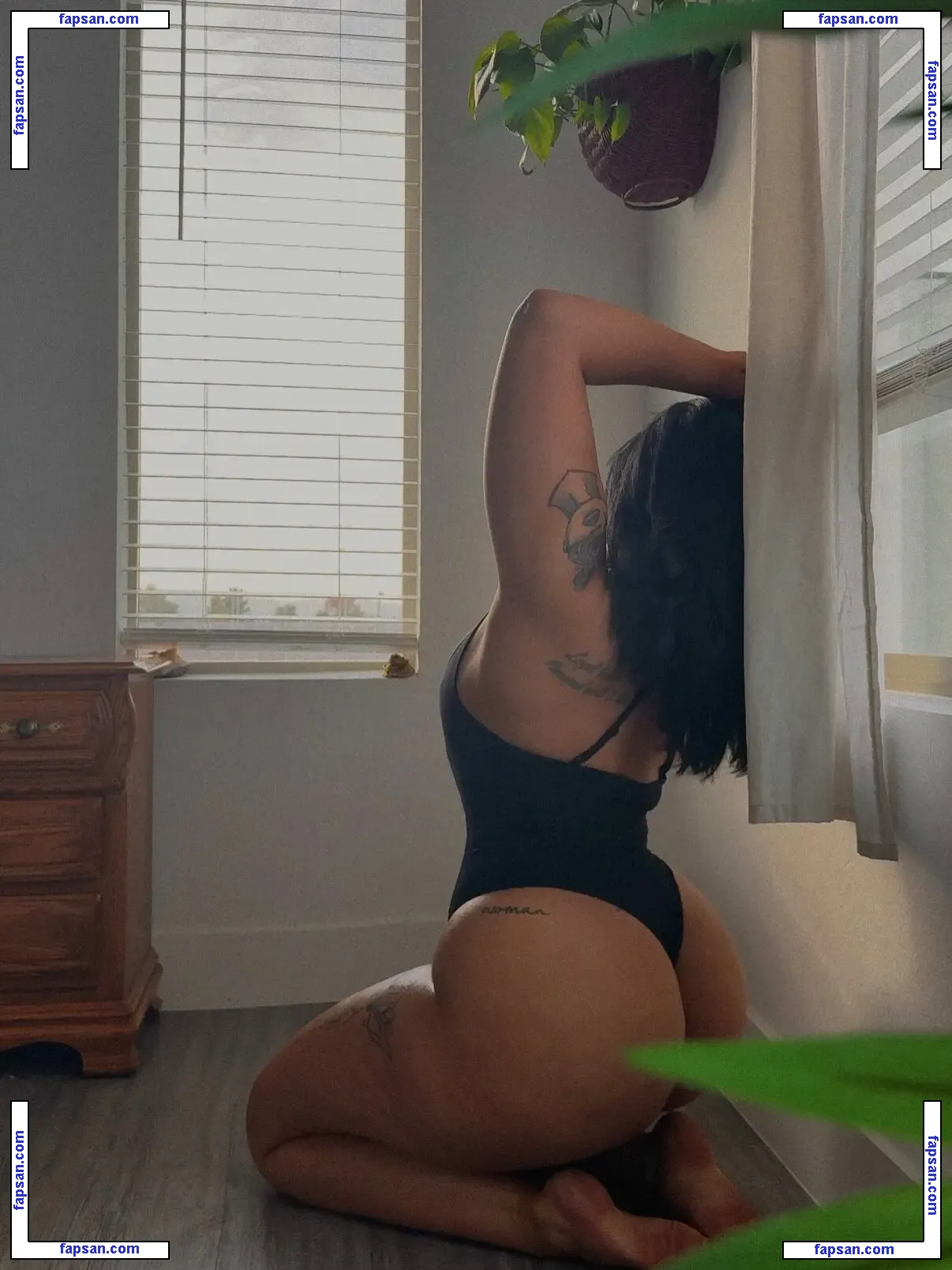 inherbedroomm голая фото #0015 с Онлифанс