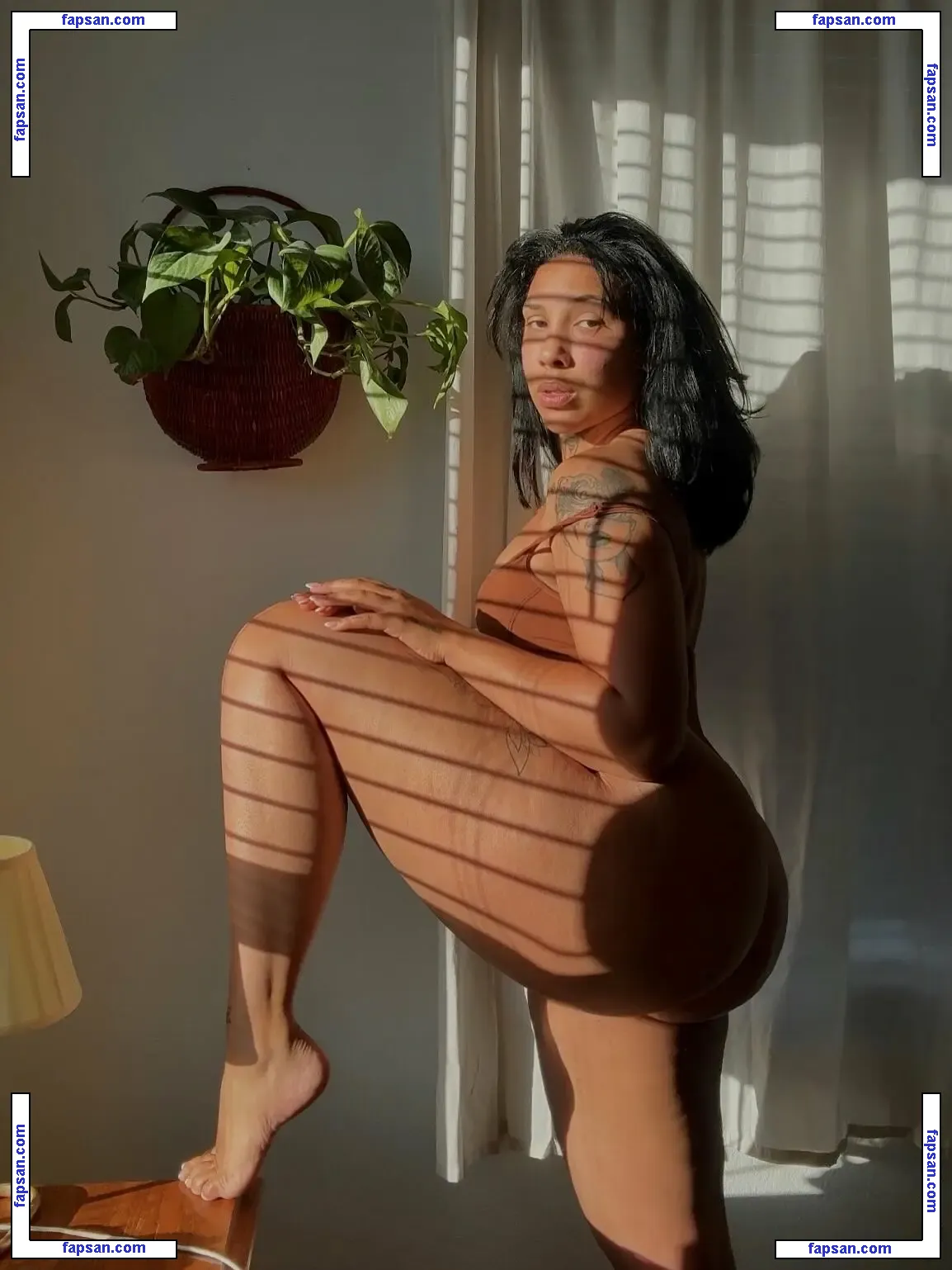 inherbedroomm голая фото #0022 с Онлифанс