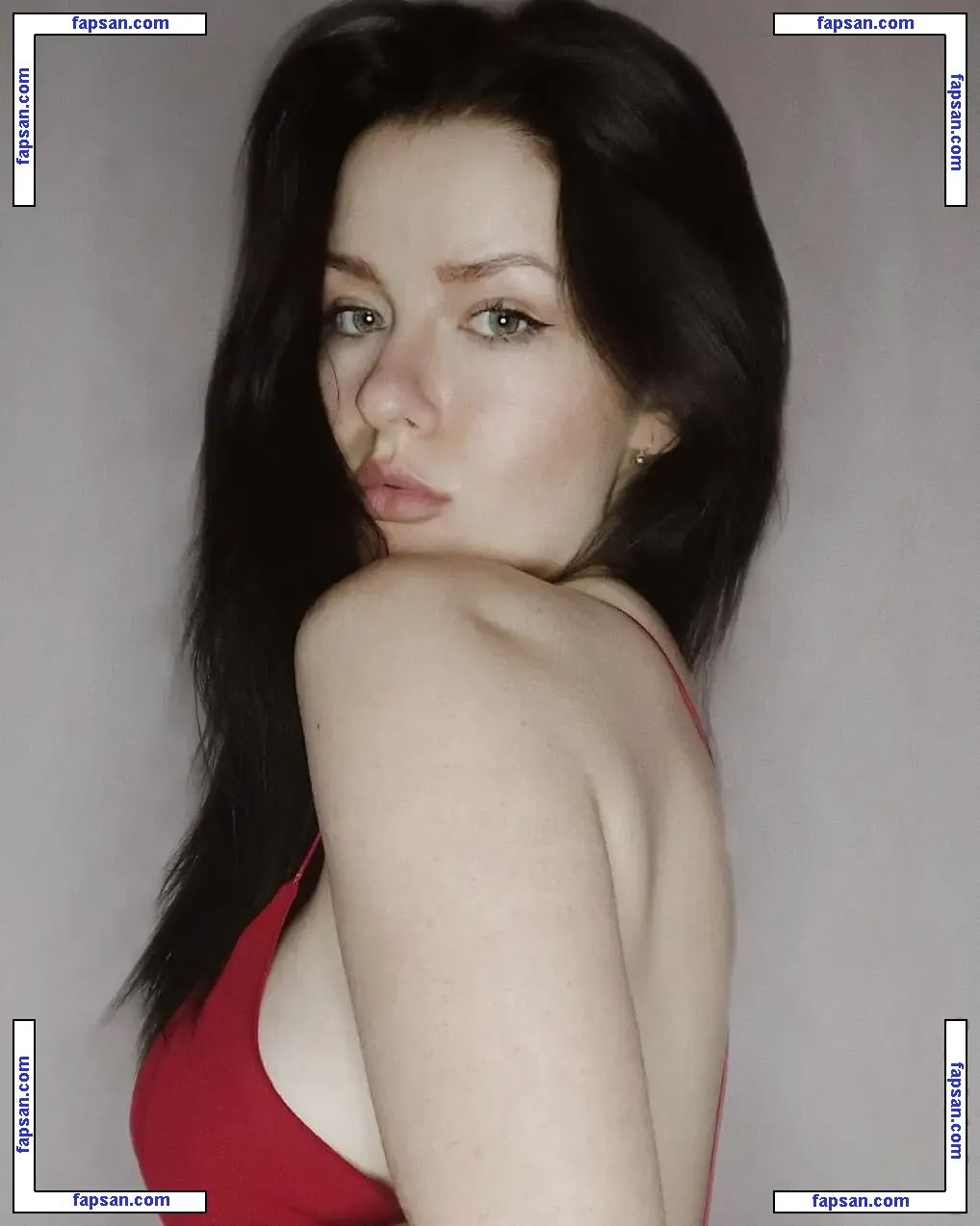 Innervus голая фото #2048 с Онлифанс