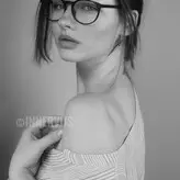 Innervus голая #2095