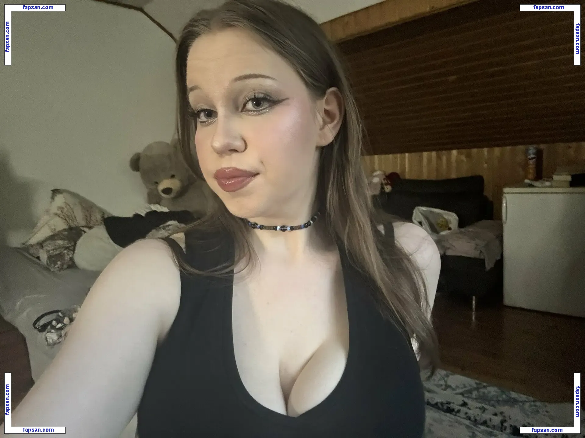 Inniehoney nude photo #0006 from OnlyFans