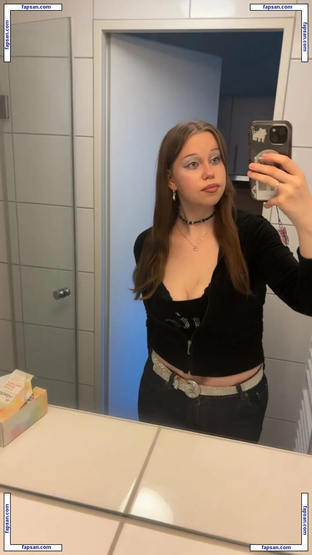 Inniehoney nude photo #0007 from OnlyFans