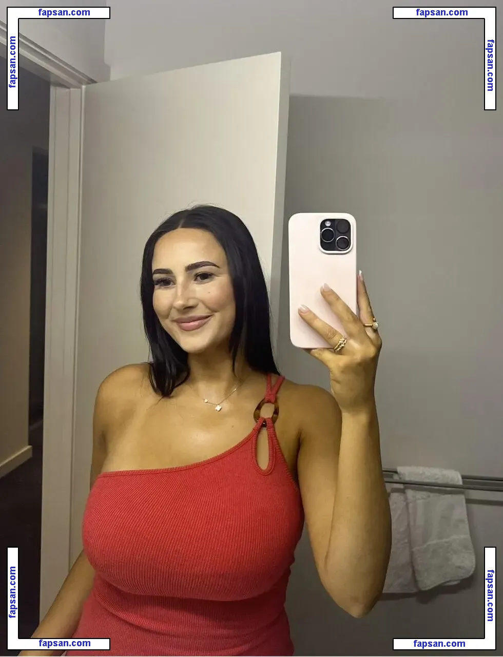 Innika Hodgson nude photo #0006 from OnlyFans