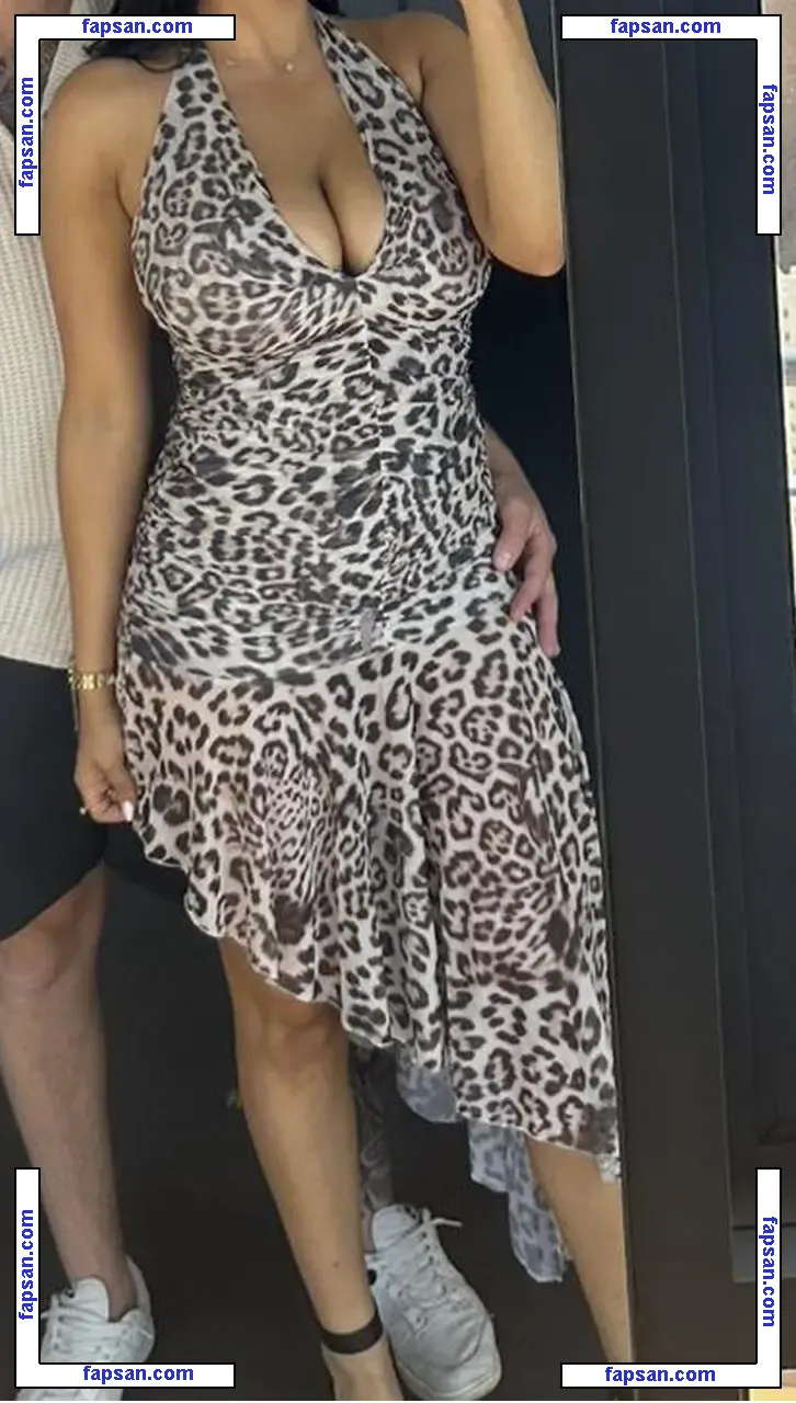 Innika Hodgson nude photo #0008 from OnlyFans