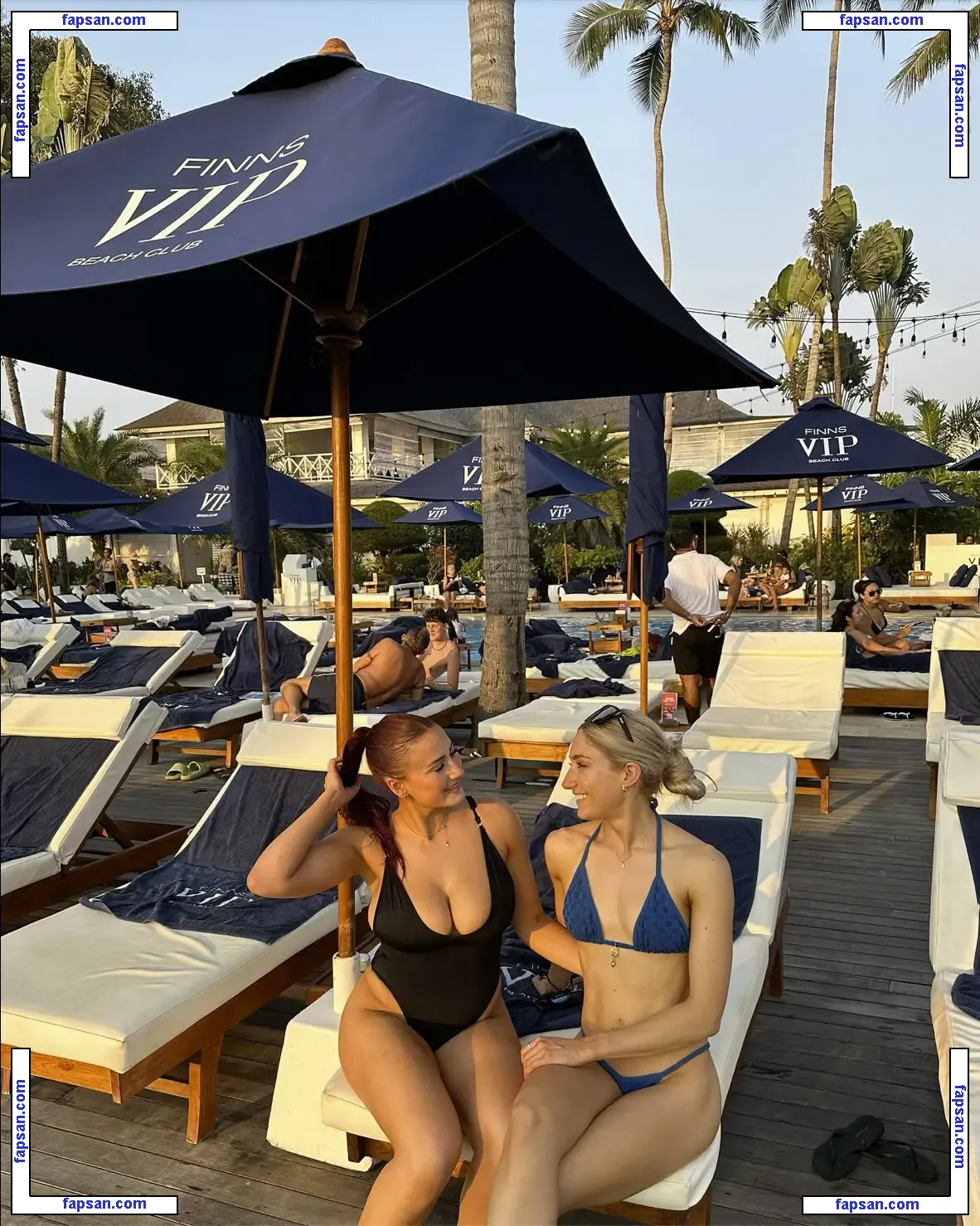 Innika Hodgson nude photo #0010 from OnlyFans