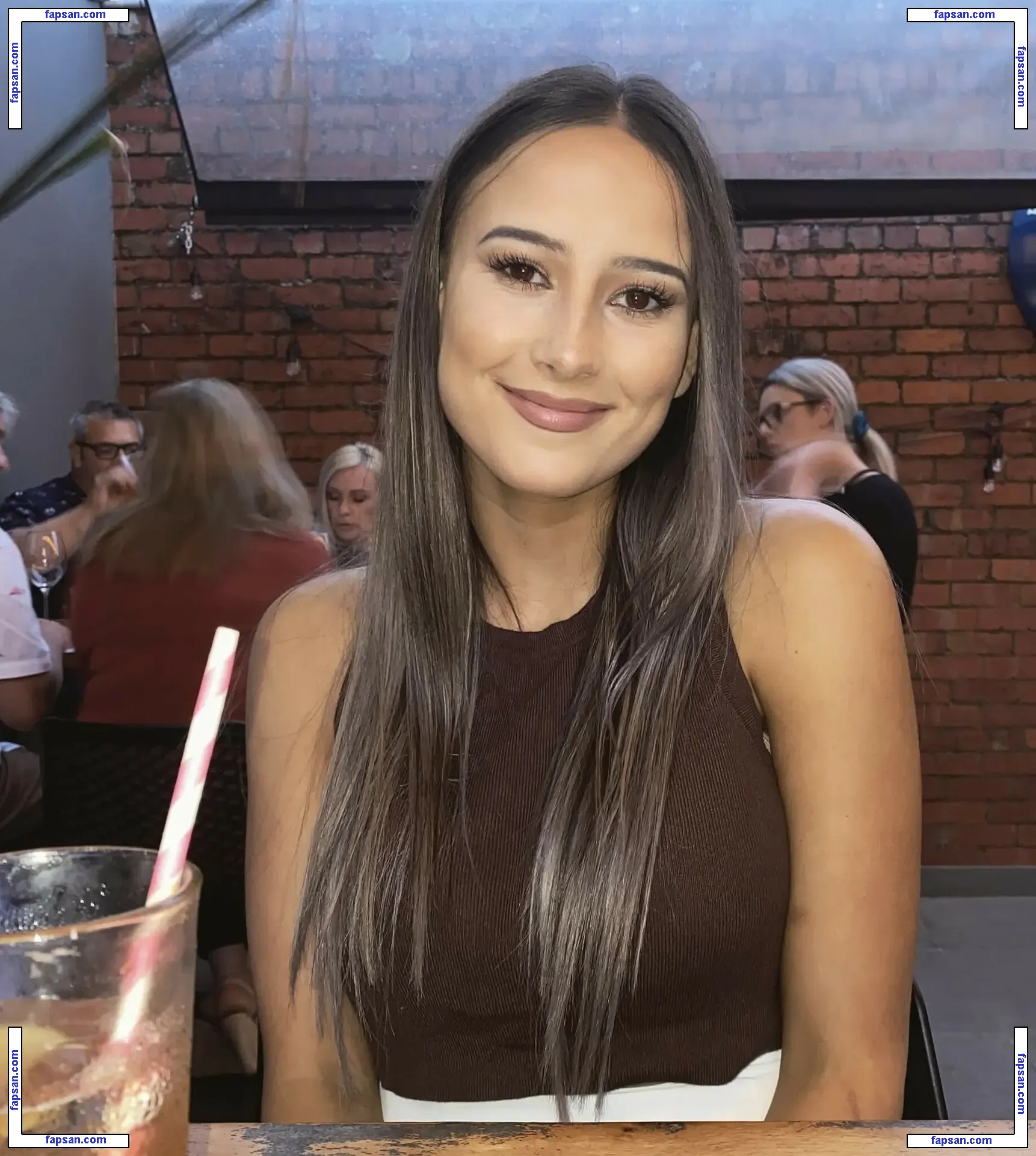 Innika Hodgson nude photo #0018 from OnlyFans