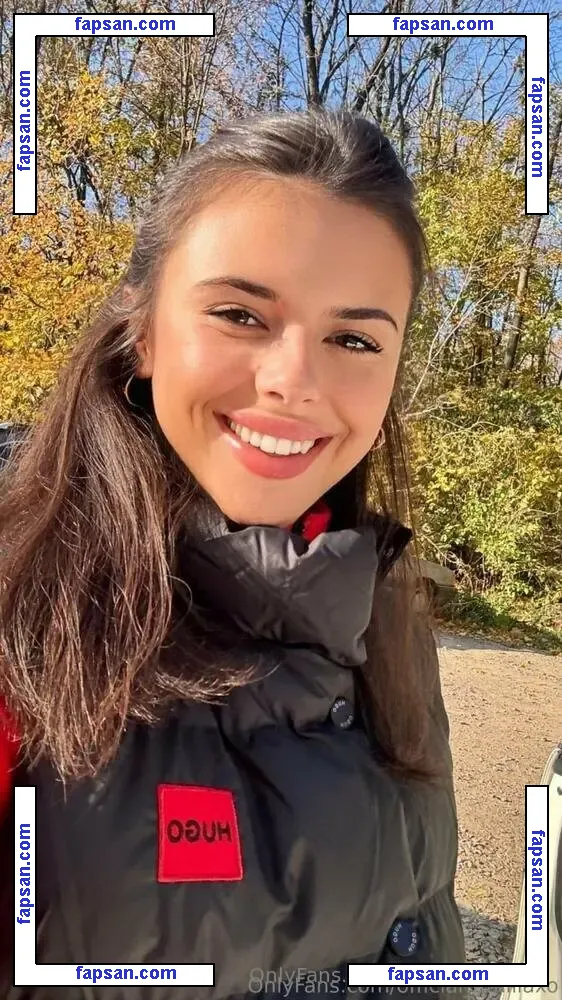 innocent_emily nude photo #0014 from OnlyFans