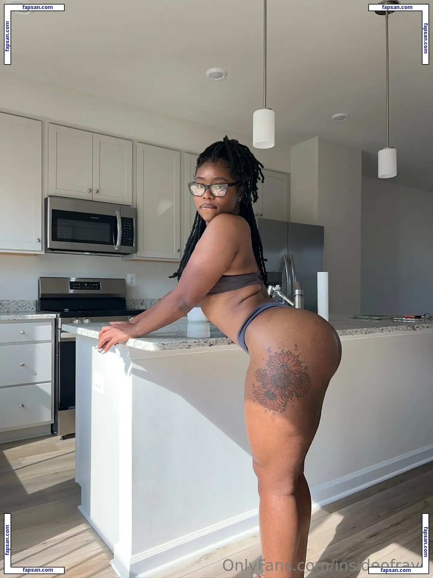 insideofraye голая фото #0004 с Онлифанс