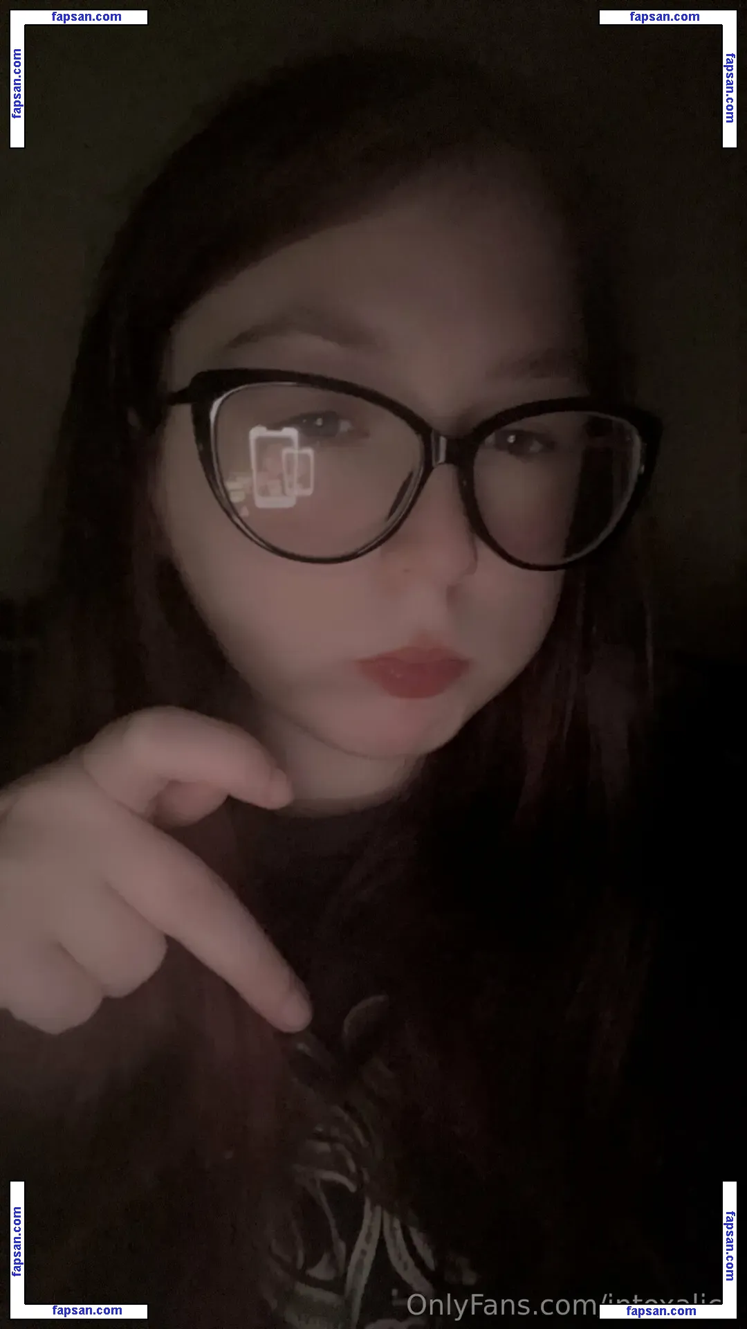 intoxalice nude photo #0007 from OnlyFans
