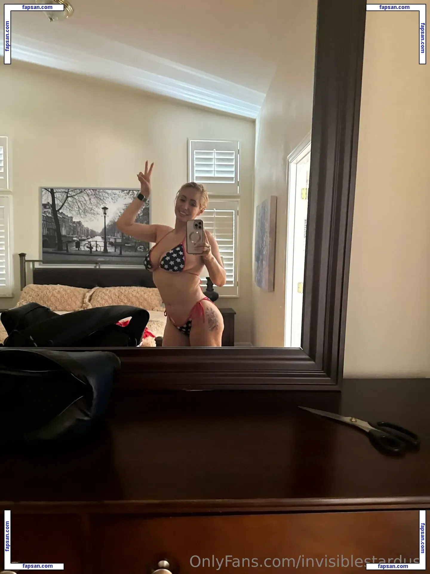 invisiblestardust nude photo #0101 from OnlyFans